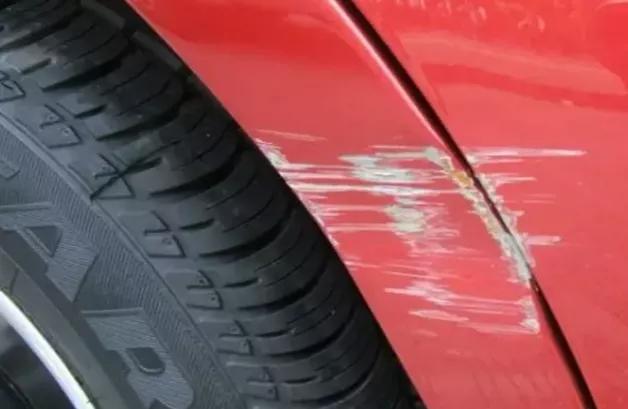 汽车车漆黄点怎么处理,车漆刮伤一点点怎么处理