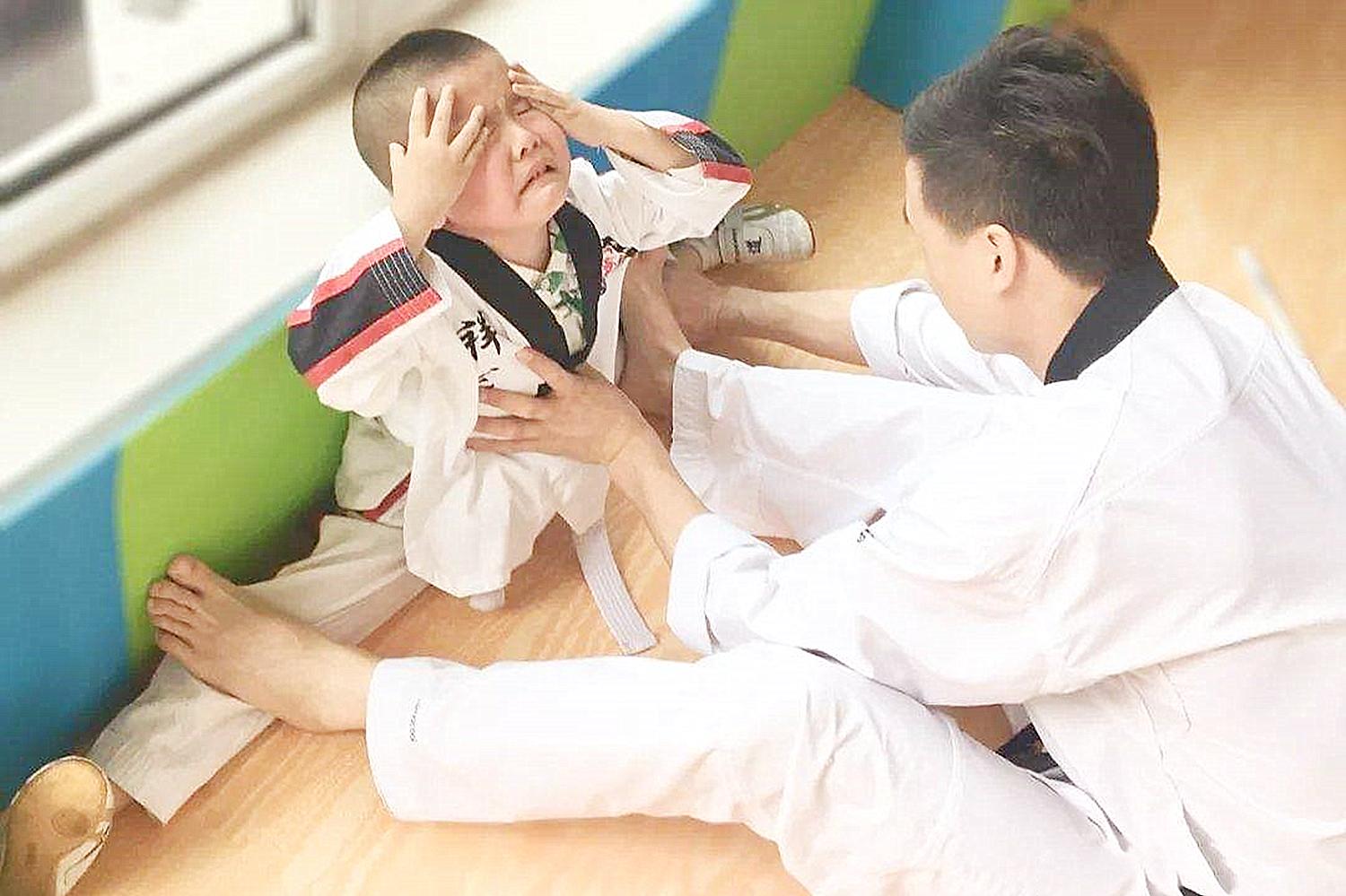 小孩哭闹怎么办最有效的方法,孩子老是哭闹有什么方法解决