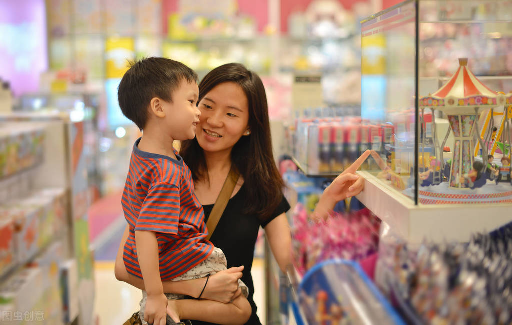 母婴店一包尿不湿大概有多少利润,女人开母婴店赚钱吗