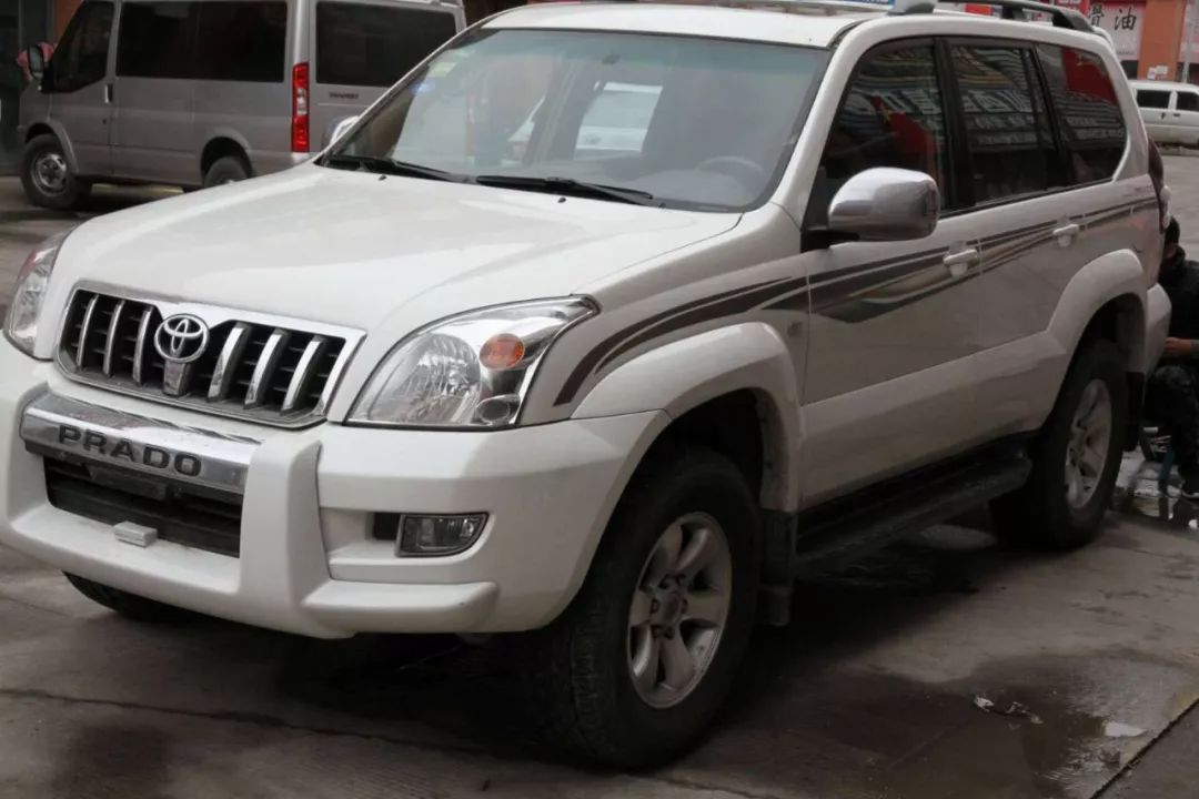 老车翻新：15年后的邂逅，普拉多LC120旧车换新颜，满血复活。