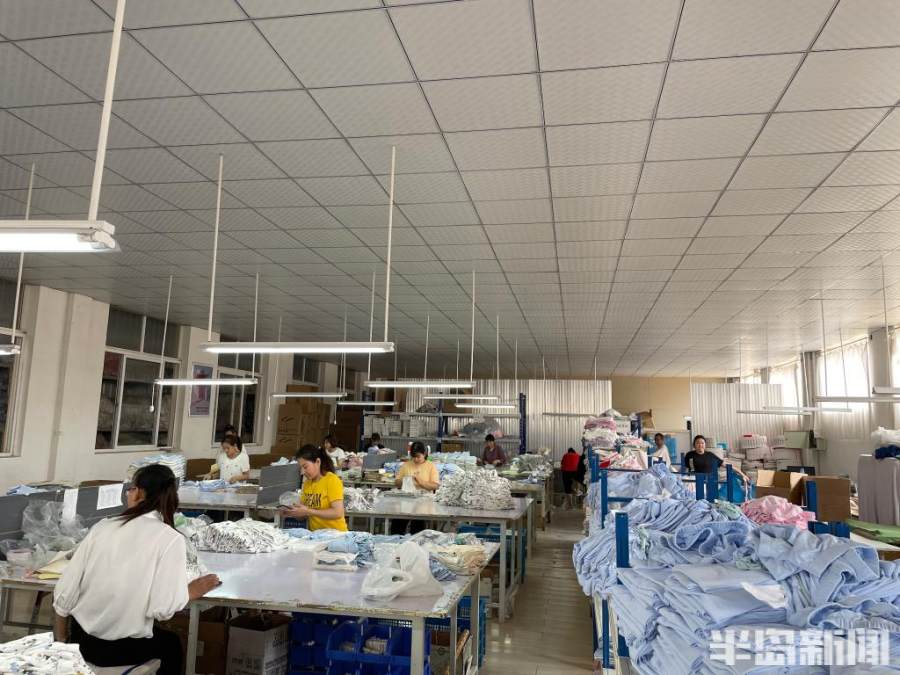 半岛观察丨一条盖毯爆火背后的童装江湖:3000家企业即墨鏖战,如何赢得三孩商机