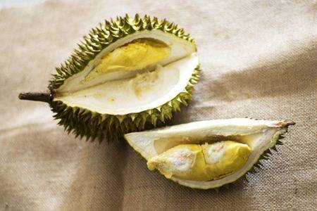 怀孕前三个月可以吃榴莲千层吗,怀孕前三个月能吃榴莲味的面包吗