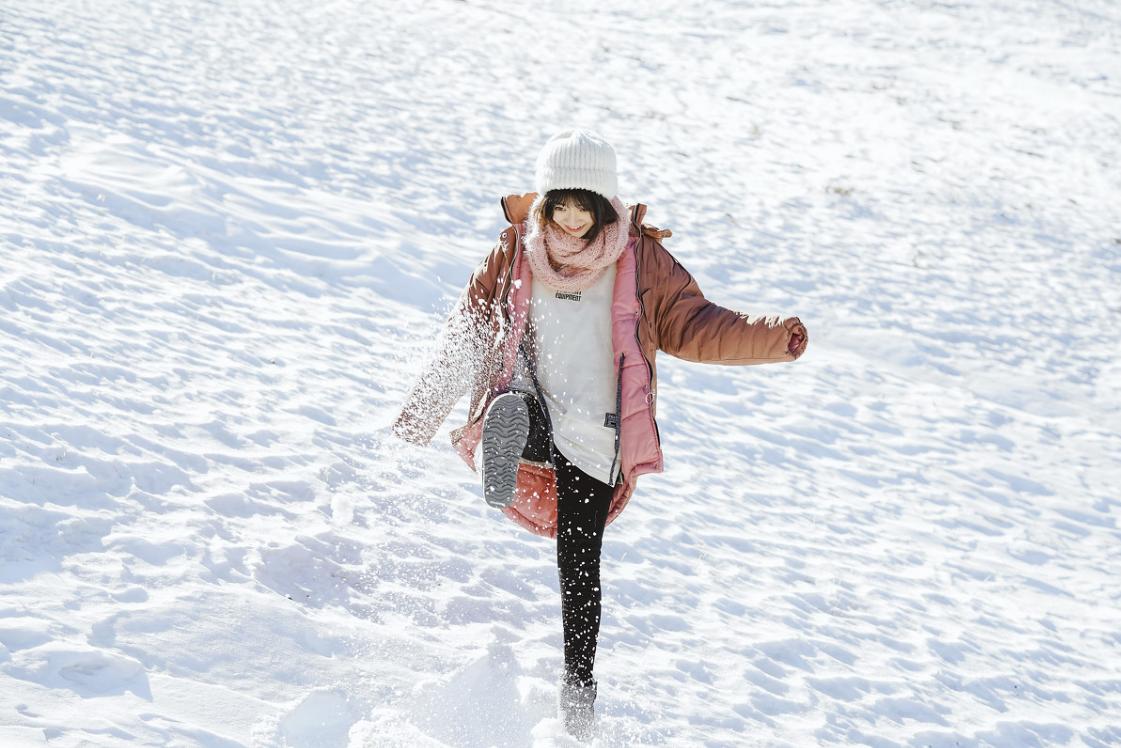 女朋友发一张照片就说我直男,不会给女孩子拍照的男生是直男吗