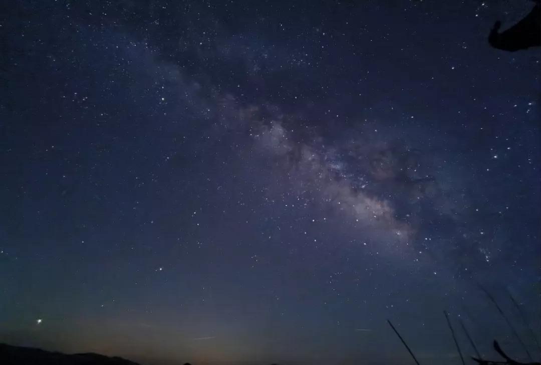 手机拍银河用什么镜头,手机的专业模式能拍视频吗