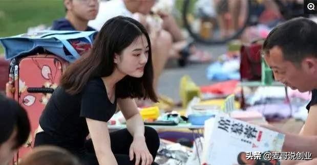 地摊创业如何选择产品,摆地摊最适合新手哪一款产品