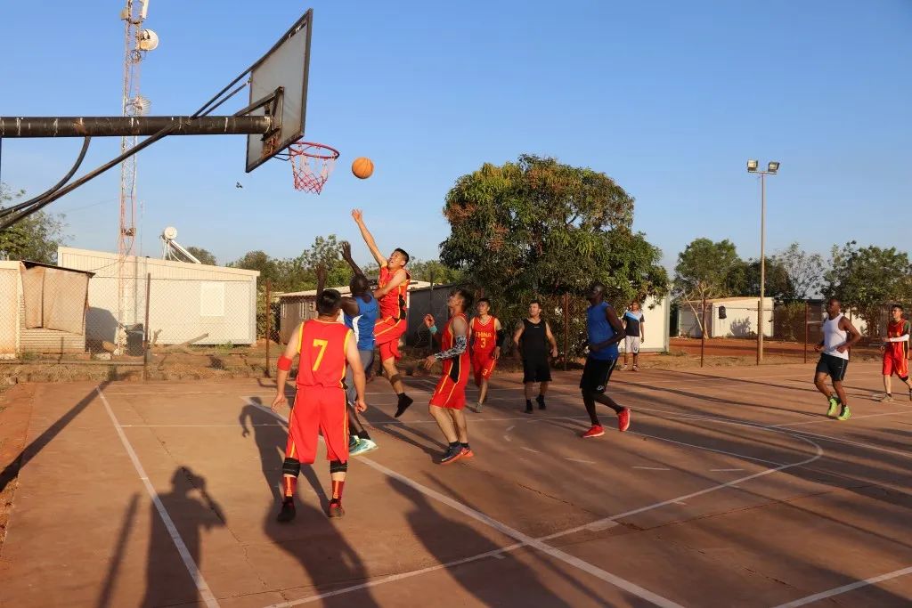 青春在边防绽放,青春在战疫中绽放朗诵