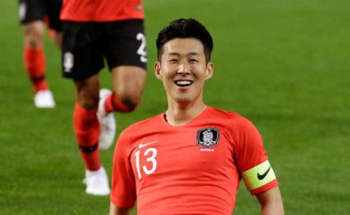 中韩足球差距怎么那么大,中韩足球实力对比武磊