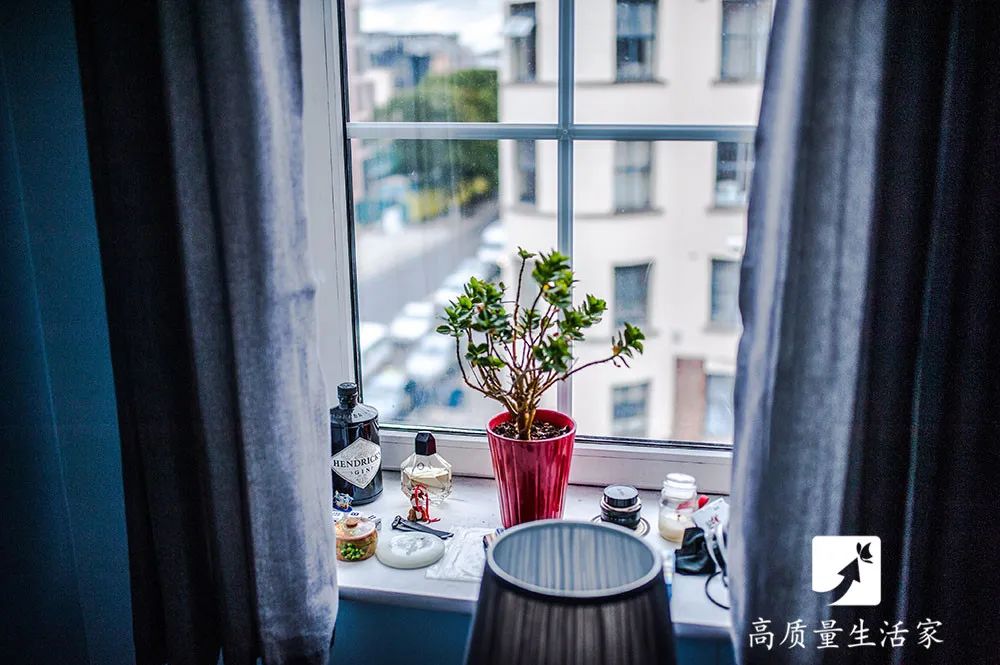 开空调时屋里到底要不要放盆水,开空调时房间里要放水吗