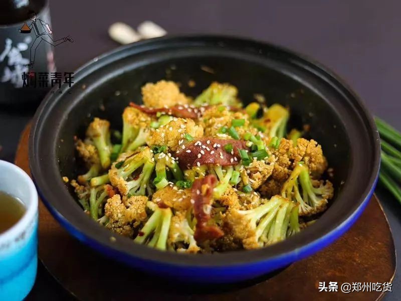 用焖锅做川菜，开店150+，这个餐厅咋把吃货变老板的？