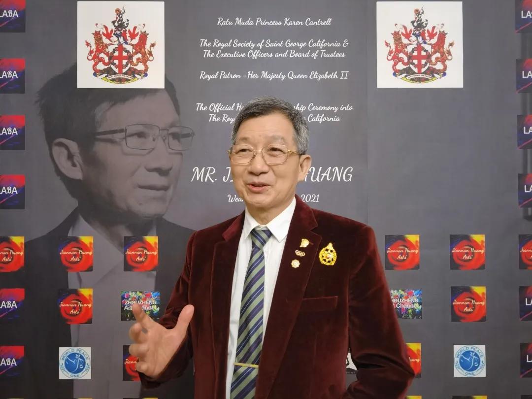 用画笔架起沟通桥梁“一带一路”人文与自然之美黄建南艺术展开幕