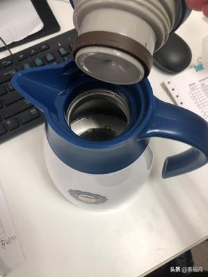 家里的热水壶坏了,新买的不锈钢暖水壶不保温怎么办