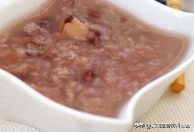 芡实枸杞人参泡水喝的功效与作用,芡实跟什么煮对脾胃好