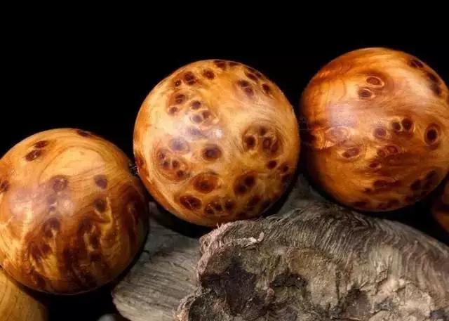 鸡爪骨文玩市场价格,最靠谱的文玩价格参考表赶紧收藏