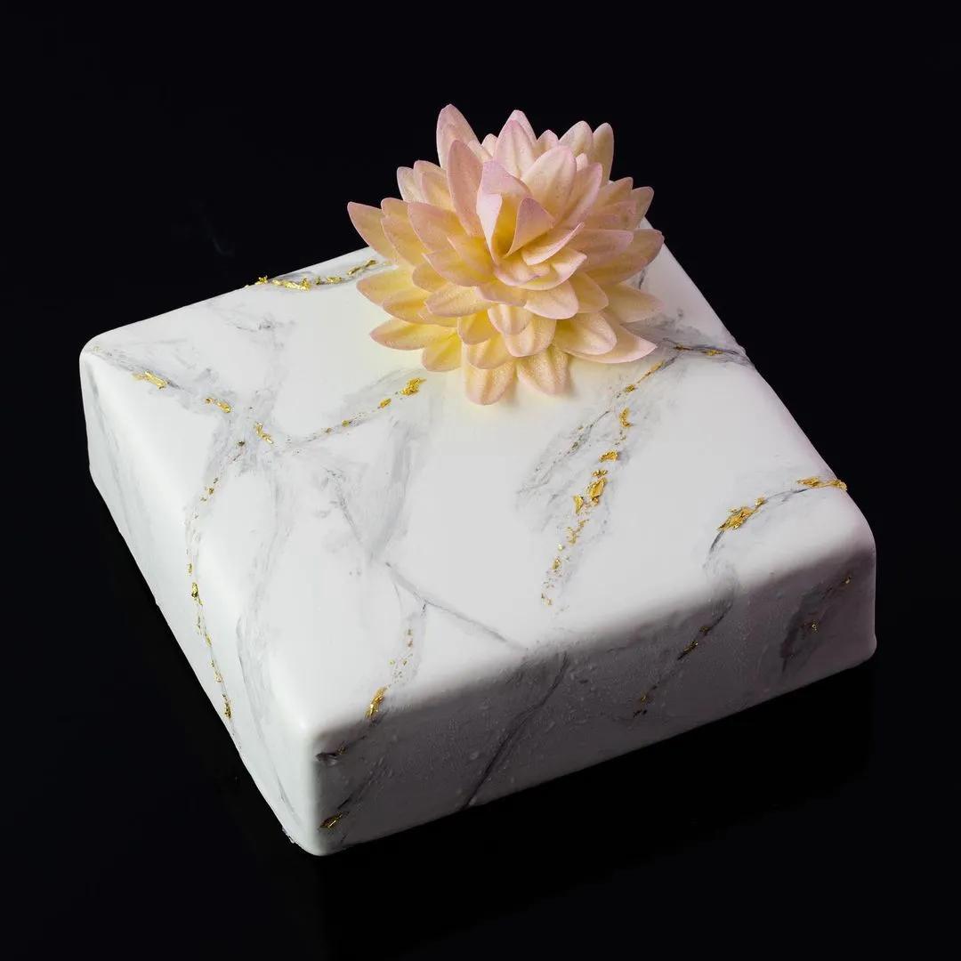 简单款式的母亲节蛋糕图片,六种不同口味母亲节蛋糕