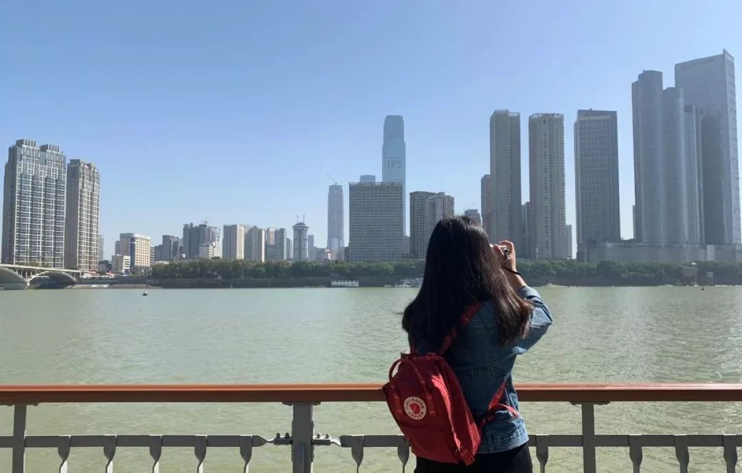 享受这个城市的美好,感受长沙这座不夜城