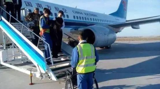 国航国内飞机携带行李规定,飞机允许携带行李箱最大尺寸