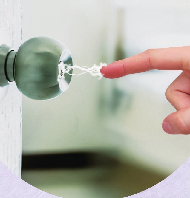 冬季衣服静电如何消除,小孩经常被静电电到是怎么回事