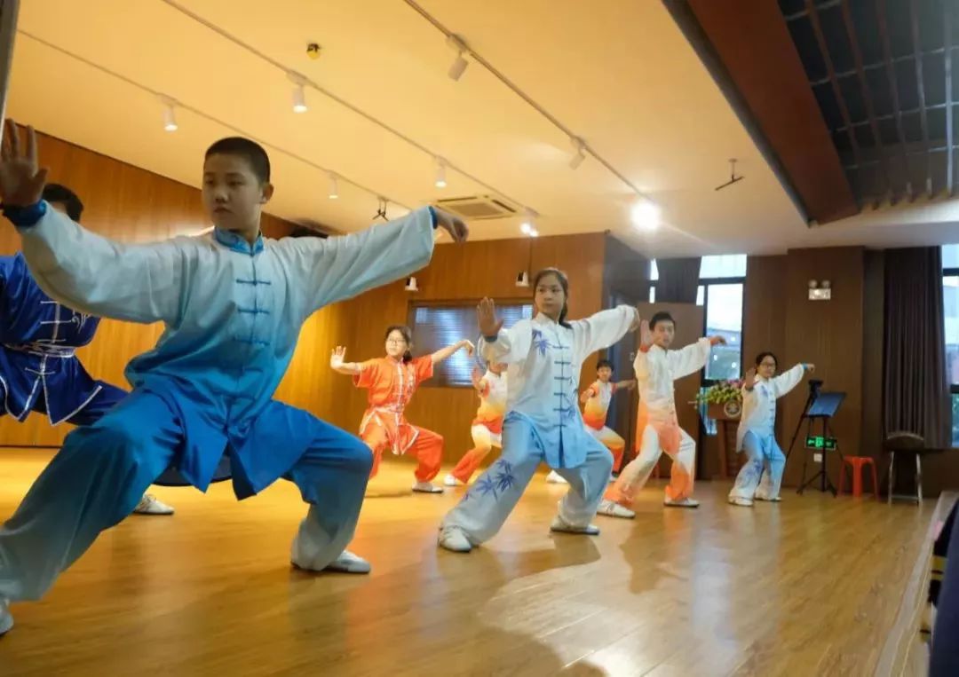 智慧课堂学生展示活动操作,智慧课堂主题观摩