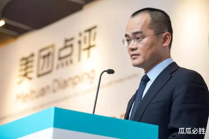 美团、清华、国足、跑3000米谁能赢，看看体育老师怎么说