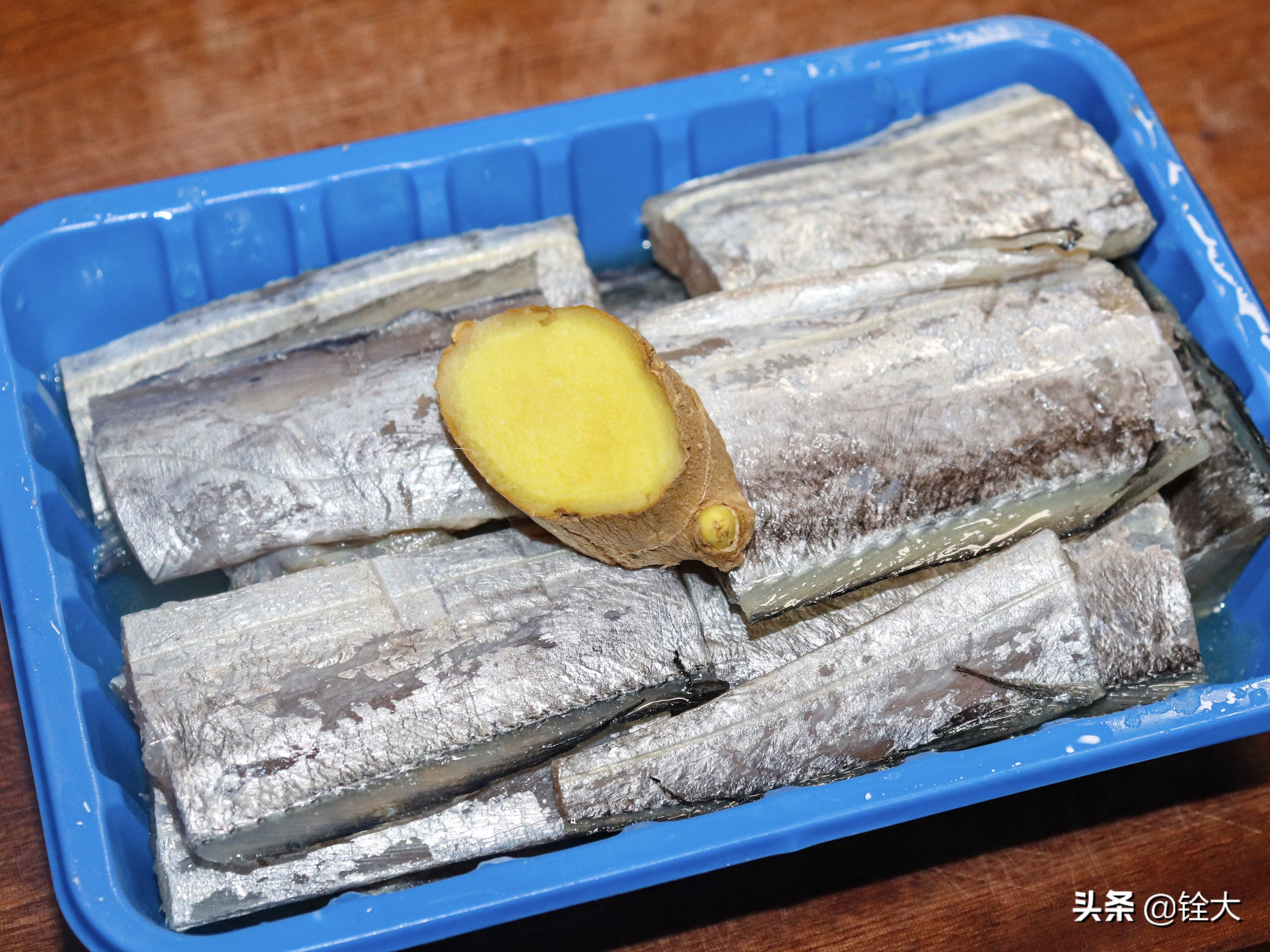 咸带鱼要怎么样蒸熟,咸带鱼怎么煎好吃又不碎