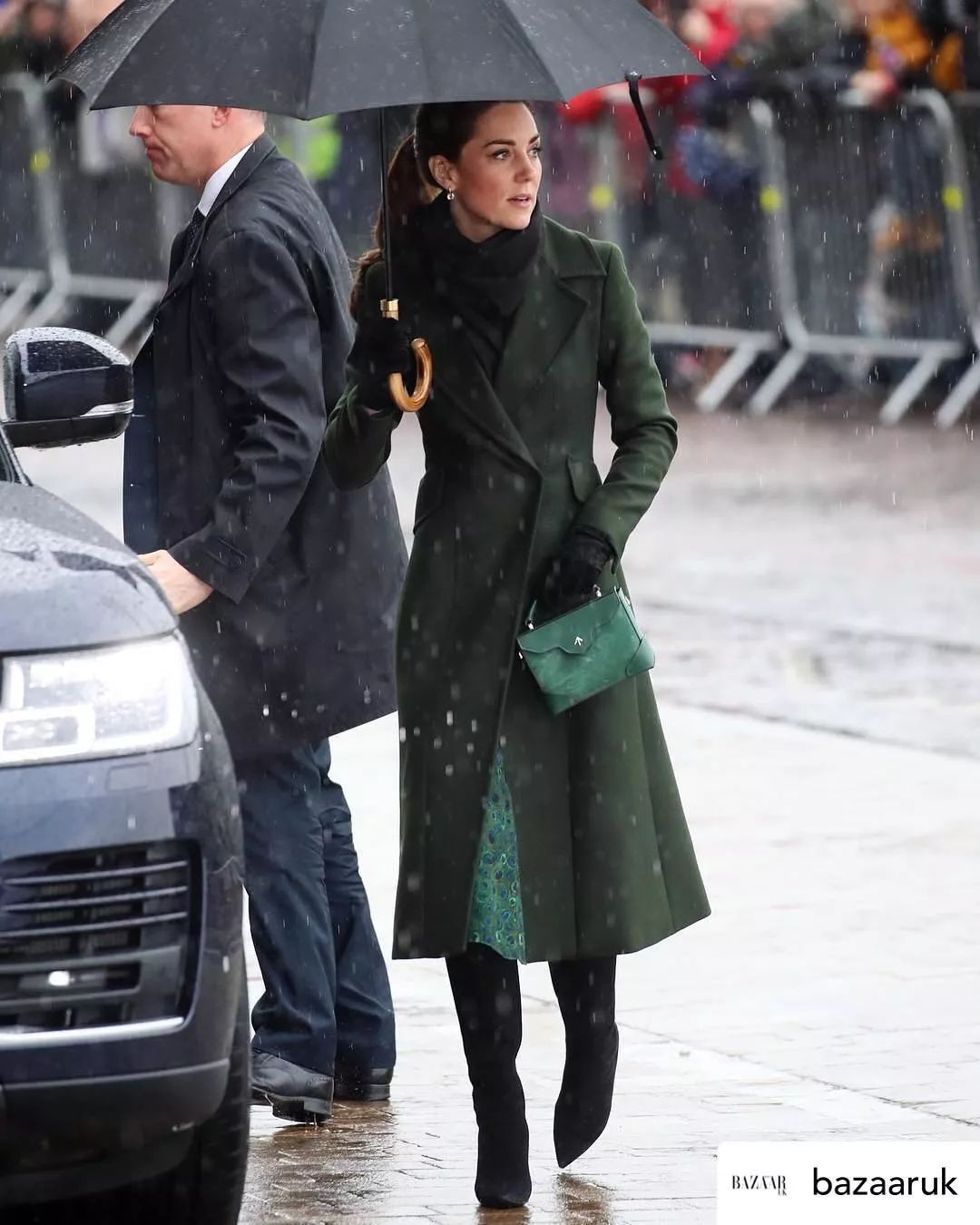 春天适合什么颜色包包,春天背什么颜色的包包