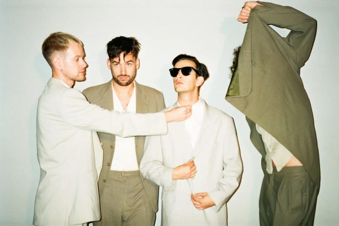 the1975新专辑,the1975唱片