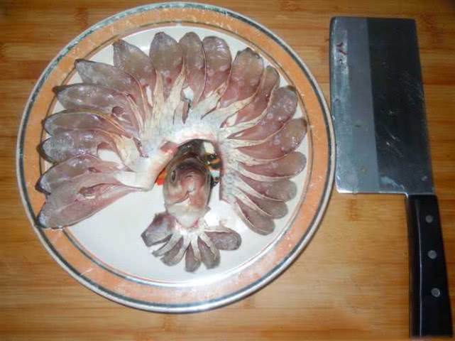 如何钓武昌鱼用什么饵料,钓武昌鱼什么时间最好