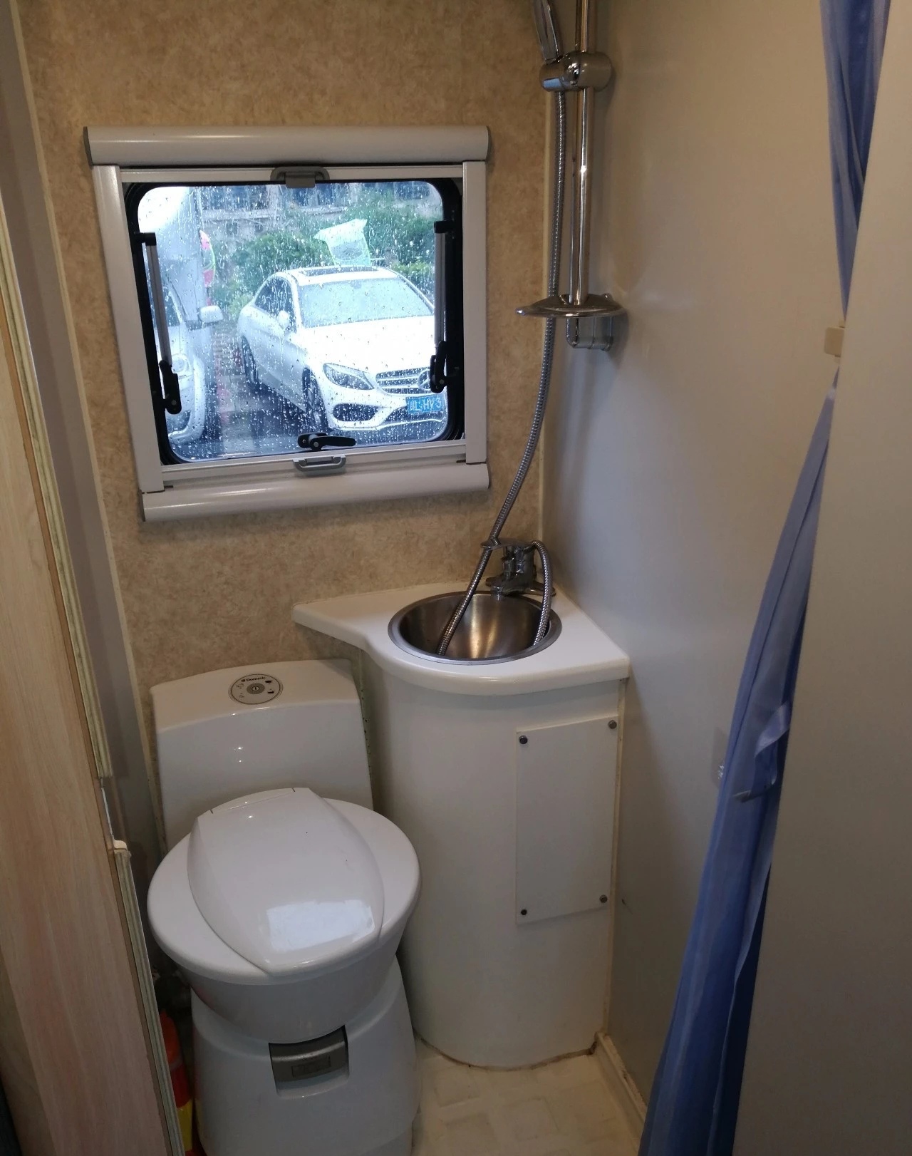 奔驰凯伦宾威24h双拓展旅居房车,2019款凯伦宾威进口依维柯房车