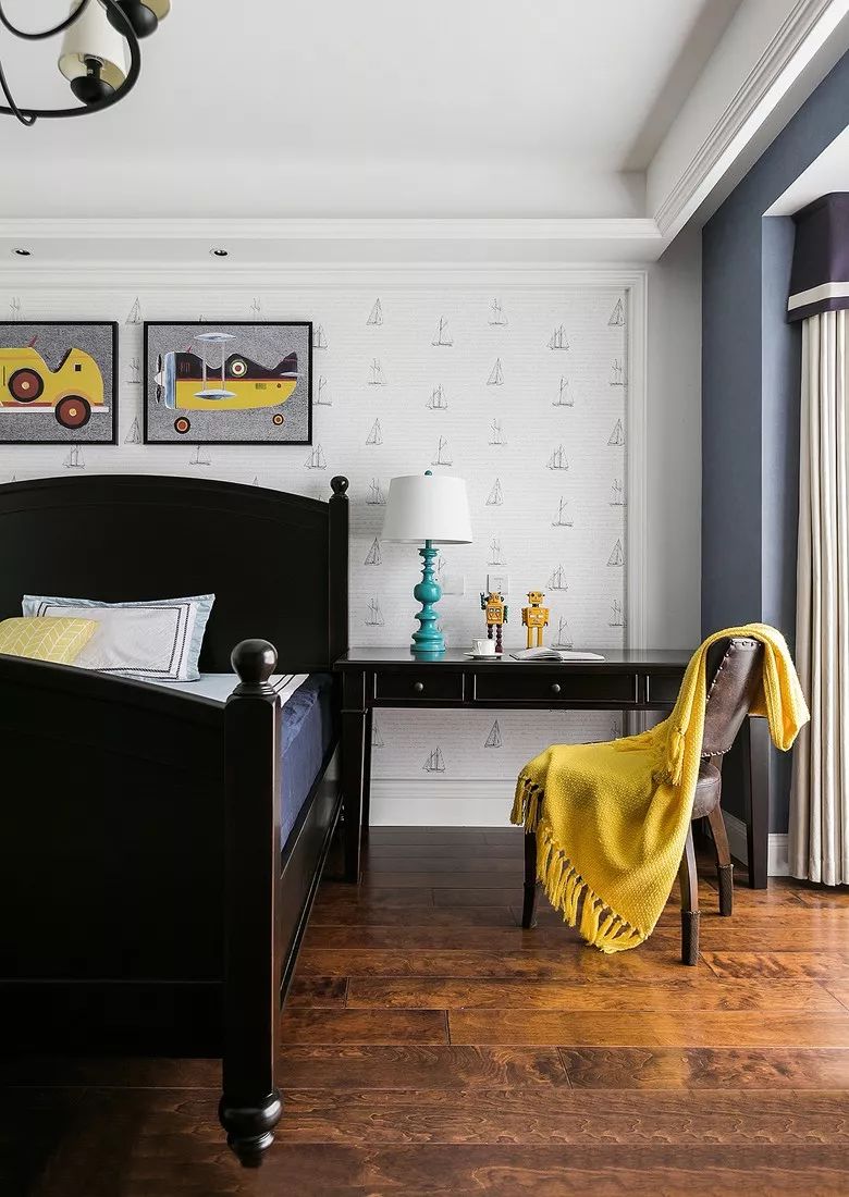 20平美式衣帽间和主卧一体图,轻奢美式小户型衣帽间