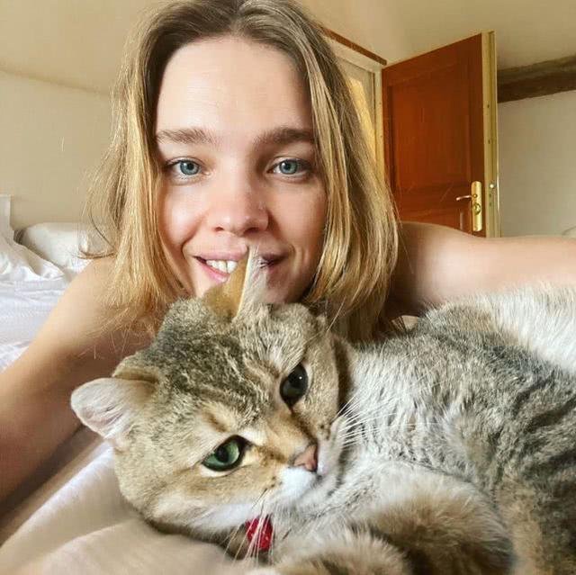 38岁LV太子妃跟婆婆同框情商高！老公心大，不介意她二婚还带仨娃