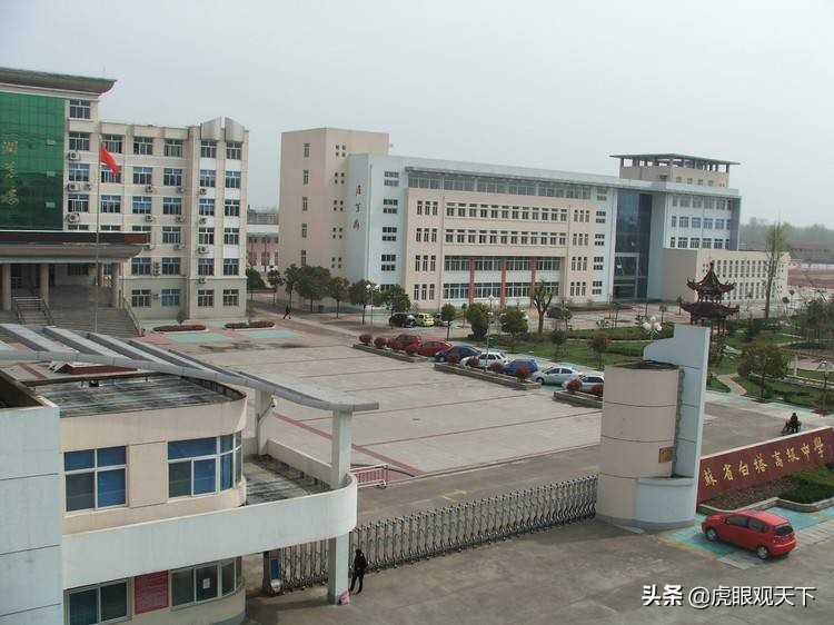 连云港白塔高级中学的升学率,连云港高级中学和锦屏高中哪个好