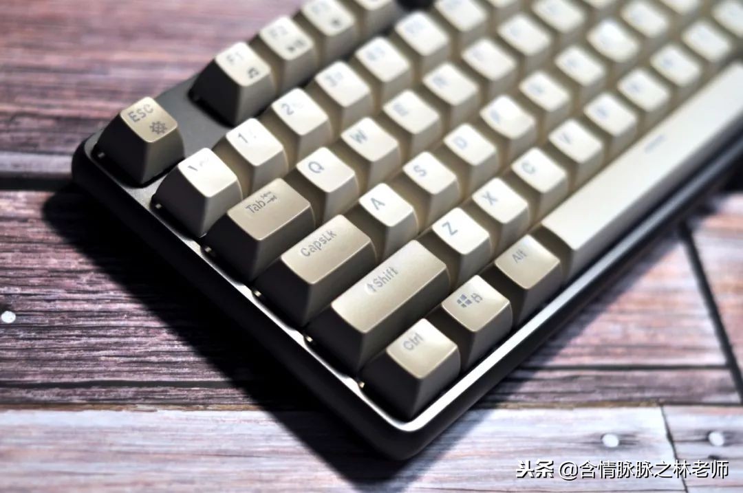 红轴正刻机械键盘,悦米红轴机械键盘