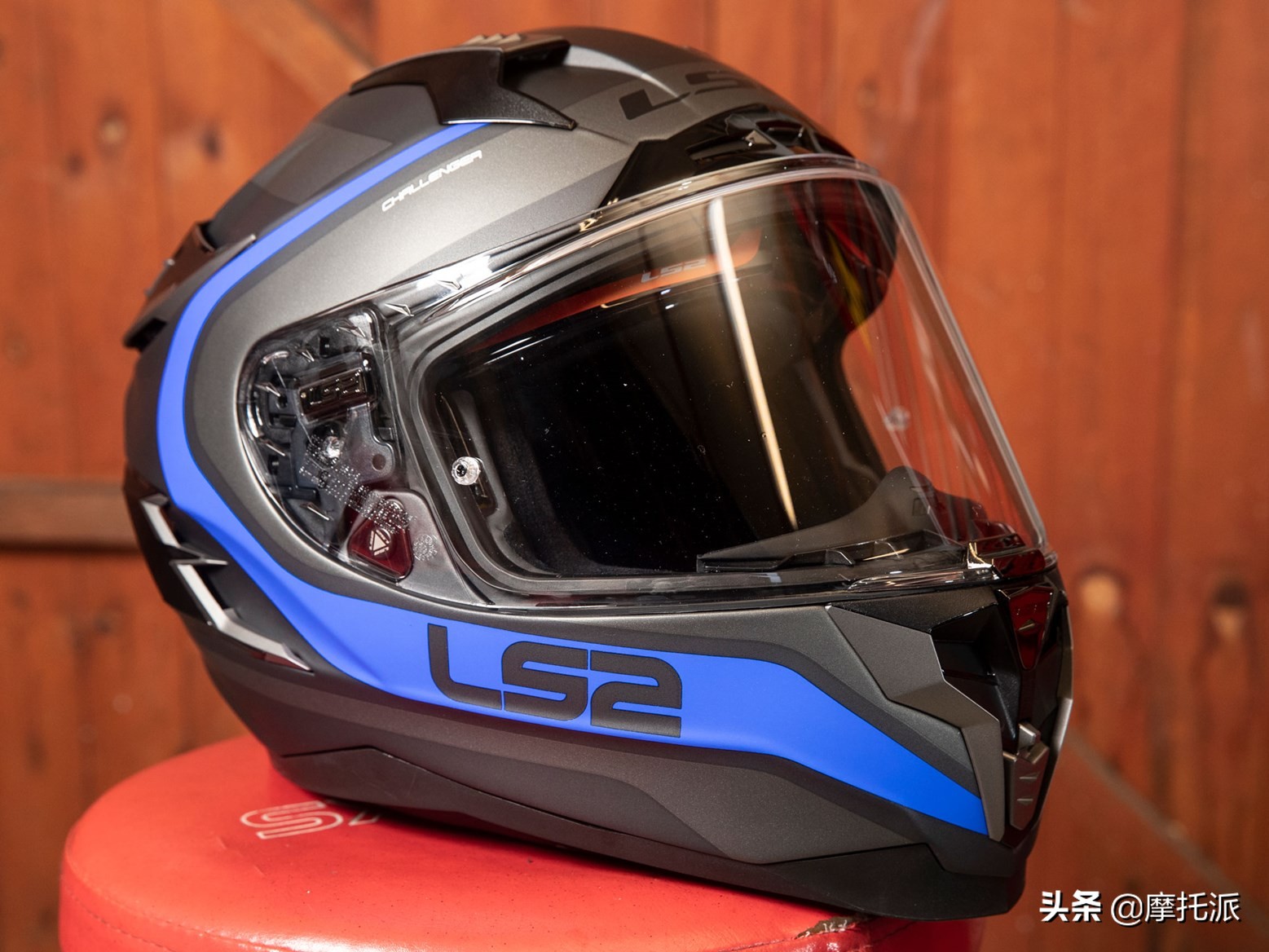 2020年最值得入手的摩托车头盔,最轻的10款头盔