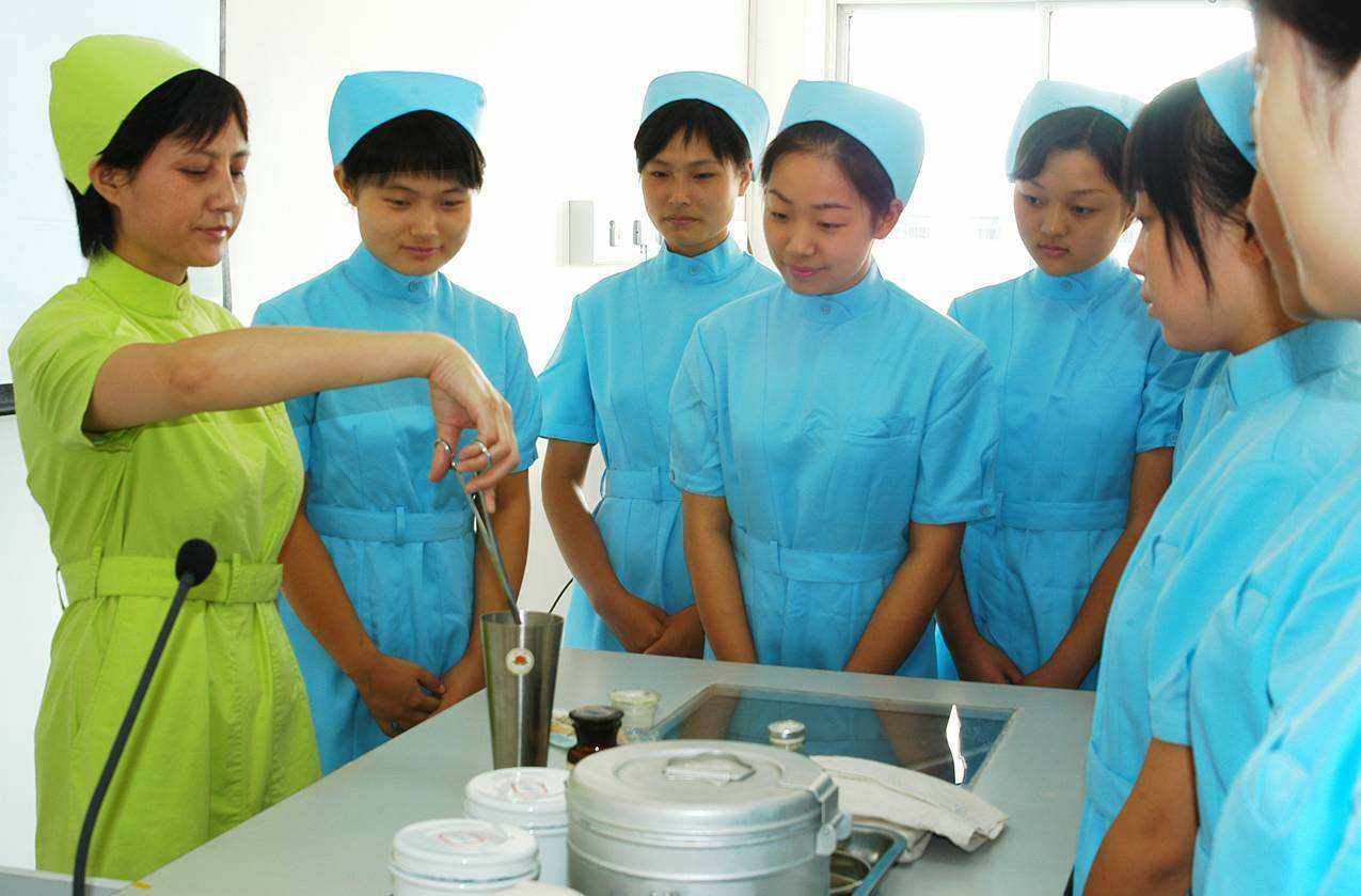 专科好就业的6个院校,专科里几个好的专业