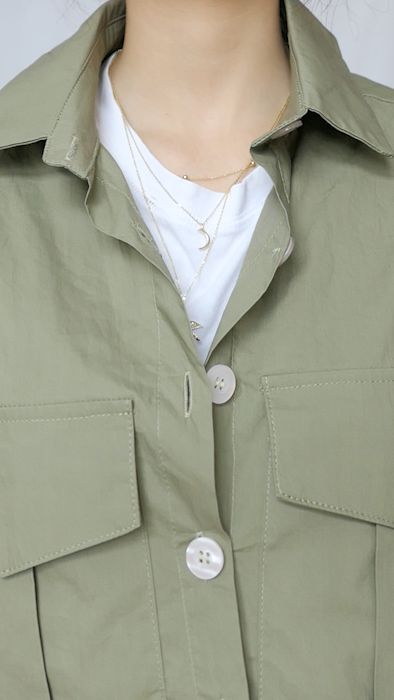 最节省空间又简便的叠风衣方法,薄款中长风衣怎么叠