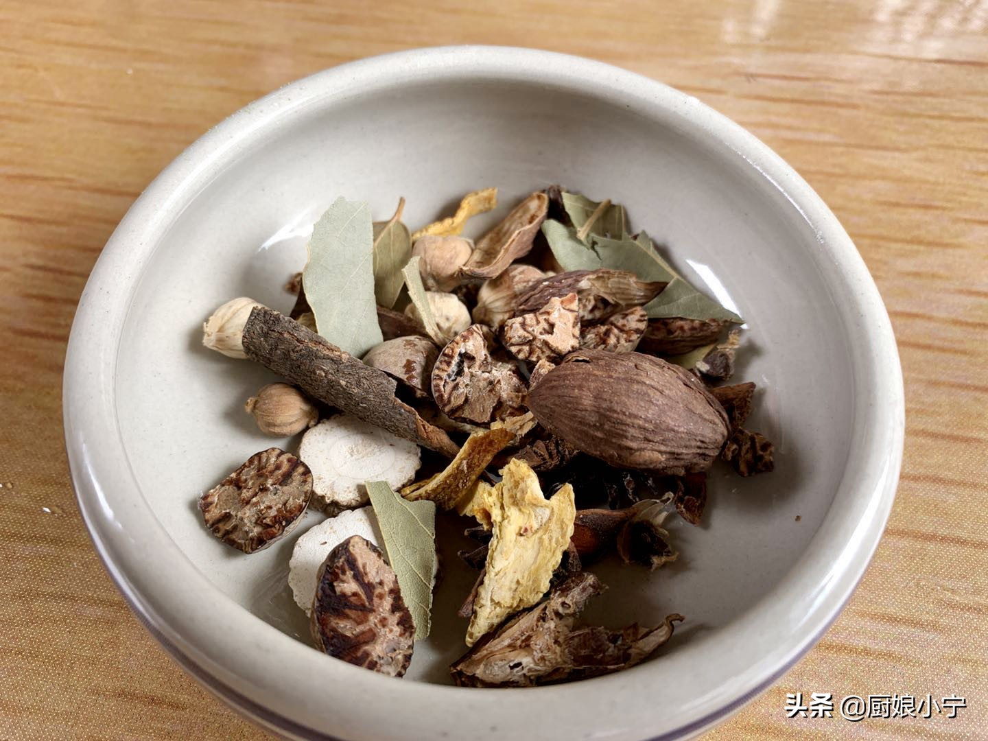 红烧肉不要猪皮的做法,做红烧肉猪肉忘记焯水了