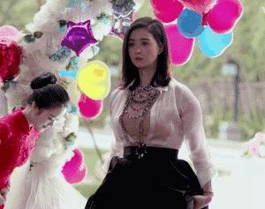 胸大和胸小怎么穿,胸大怎么穿搭显胸小