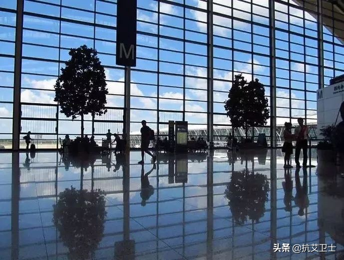 辟谣！HIV感染者在异地可以领取免费药物吗？