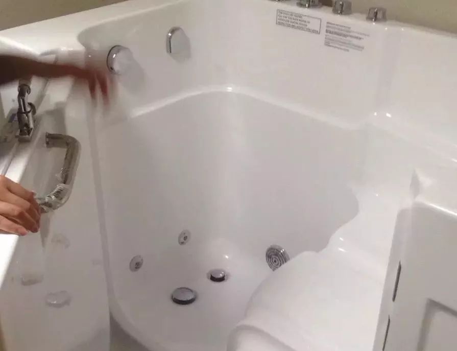 成都龙湖椿山万树养老公寓,养老机构体验