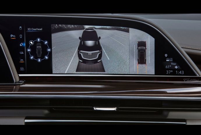 凯雷德对比路虎卫士气场,新款凯雷德的参数配置