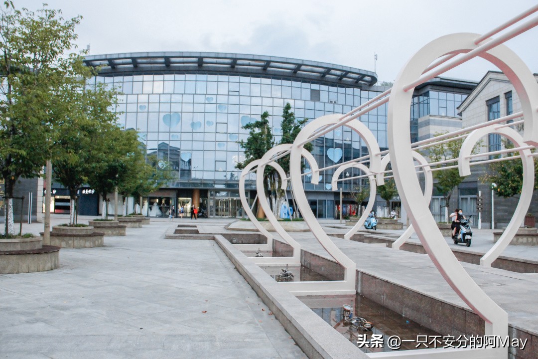 苏州婚纱批发市场哪里好,国内婚纱摄影有哪些门店