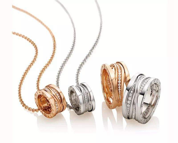 宝格丽和卡地亚项链哪个好看 (卡地亚项链和宝格丽项链哪个好看)