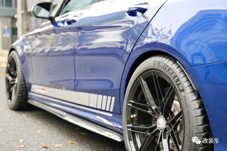 奔驰amgc63v8,6.2升v8奔驰c63加速