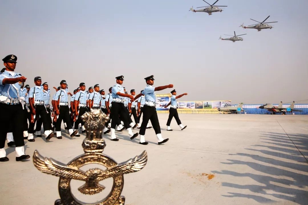 这支空军倾巢而动，展示世界最强航空后勤力量独到优势