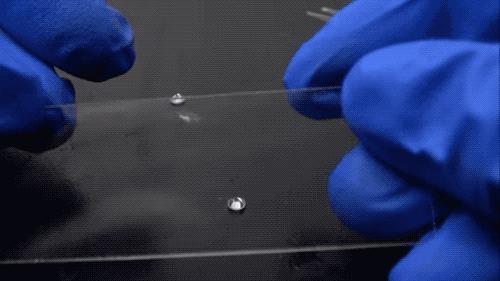 百万网友围观用剪刀剪玻璃，其实这是流传了数百年的化学技术