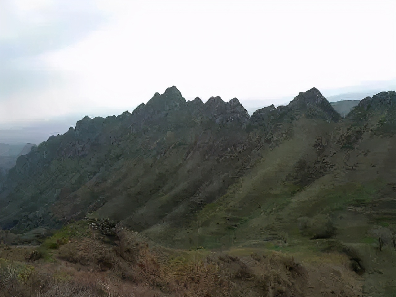 天山天池博格达峰马牙山,博格达峰马牙山