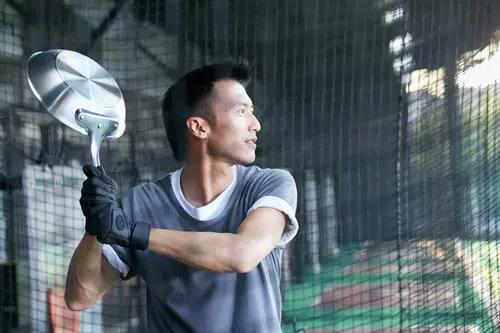 韩寒现在怎样了,沈腾韩寒没人接机完整版