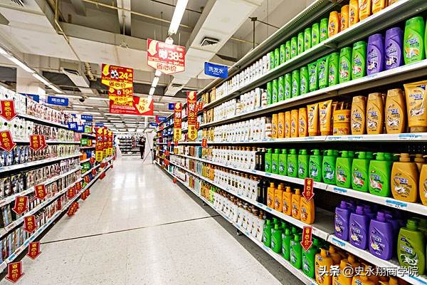 开一家百货超市每月能赚15万吗,超市每天营业额10000利润能有多少