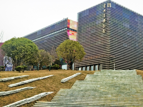 雄关漫道开拓进取,雄关漫道扬帆起航