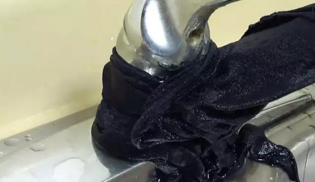 厨房水槽肮脏,清洗水槽污垢的小妙招列表